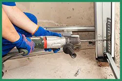 Quality Garage Door Service San Diego, CA 858-964-0128 - installation-sid-gr-22m